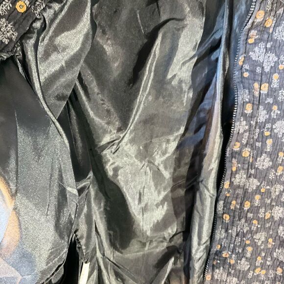 Black Quilted Floral Zip Up Bomber Jacket, M - Picture 15 of 15